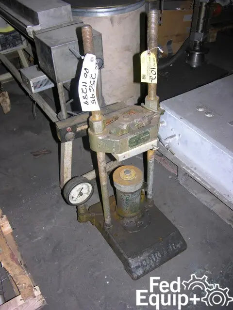 12 Ton Carver Press, Model C, 6" x 6"