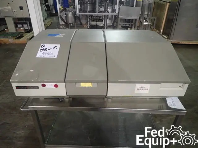 Perkin Elmer Paragon 1000 PC FT-IR Spectrometer