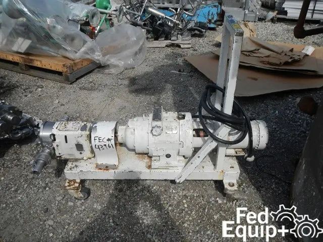 1.5" Waukesha Rotary Lobe Pump, S/S, 2 HP