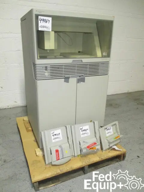 PE Applied Biosystems ABI Prism 3700 DNA Analyzer